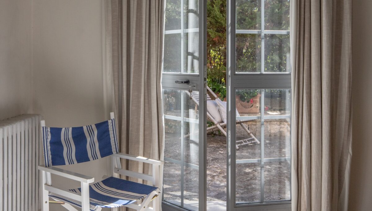 Room_Terrace doors